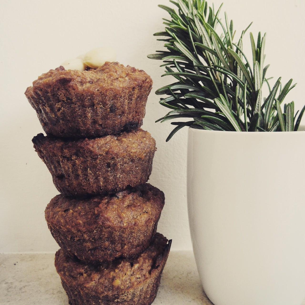 Цельнозерновые маффины с изюмом и грецкими орехами (без сахара и без яиц)