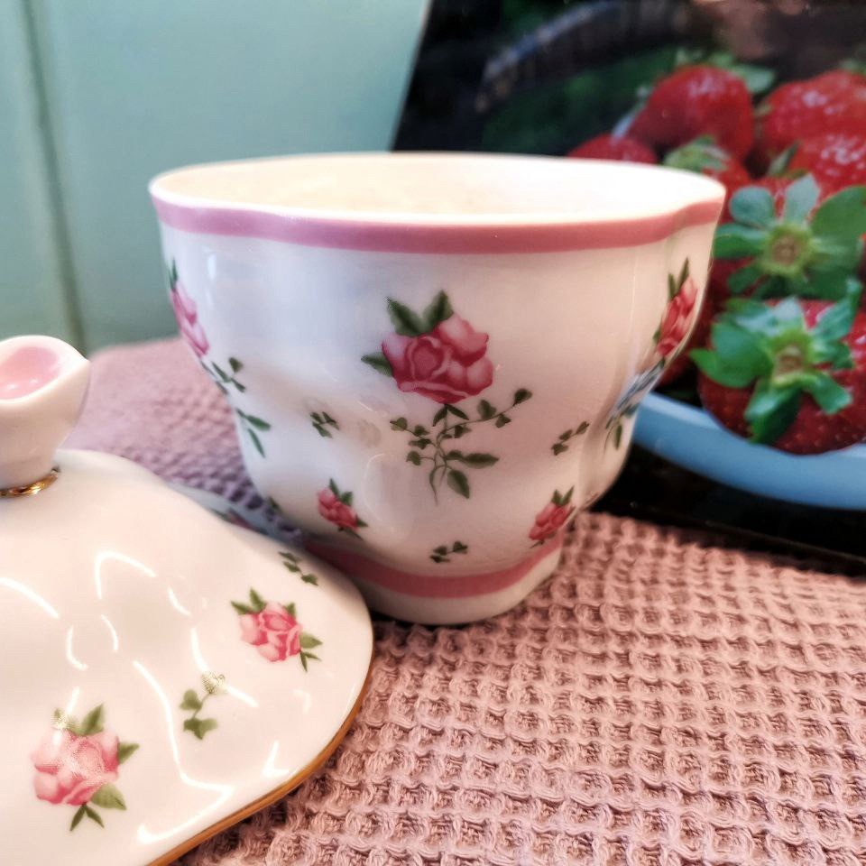 Чай с клубникой