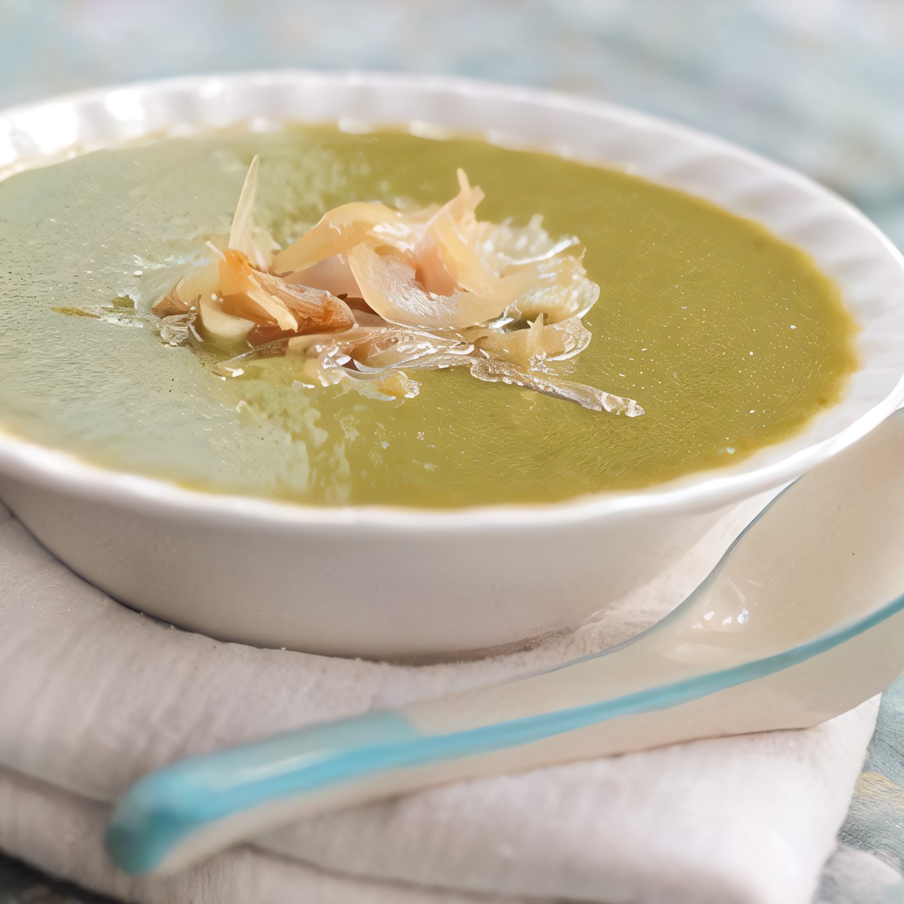 Чечевичный суп-пюре со шпинатом