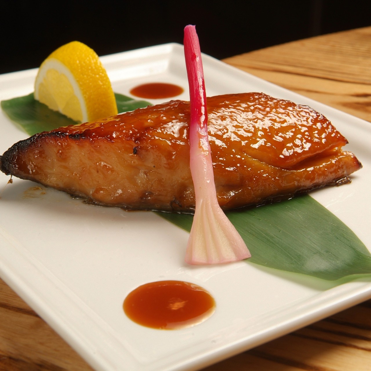 Черная треска с мисо в стиле нобу