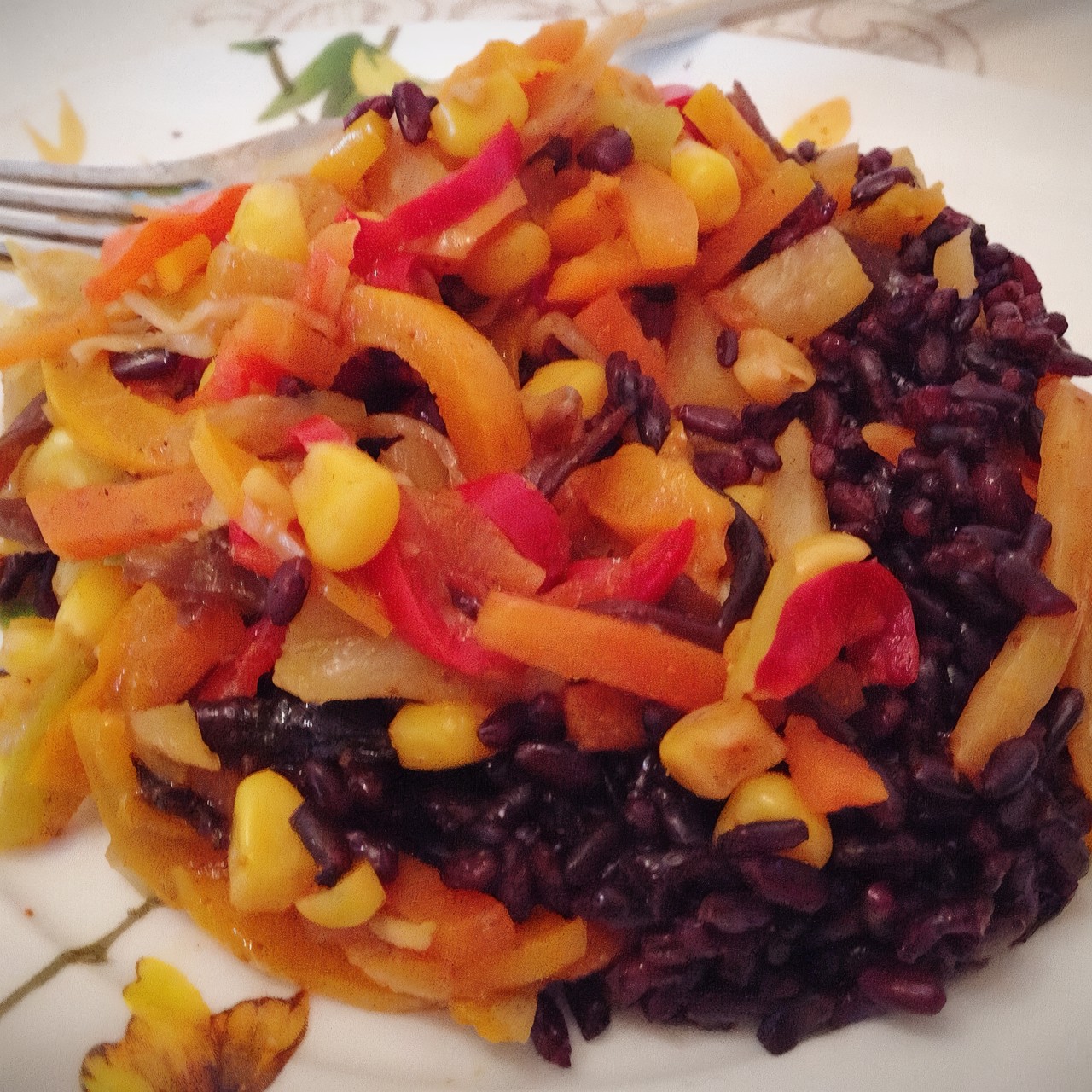 Черный рис с китайской заправкой