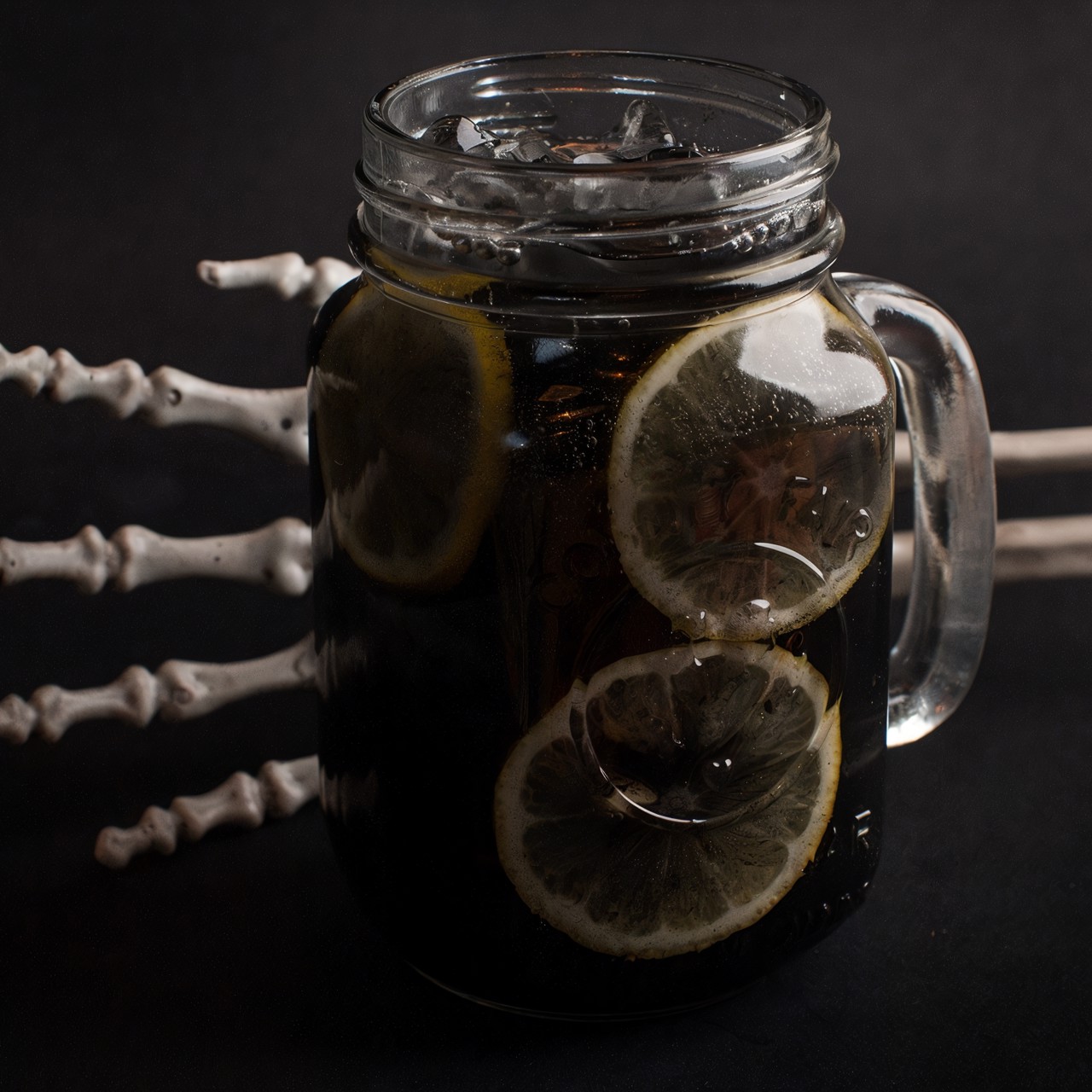 Черный лимонад