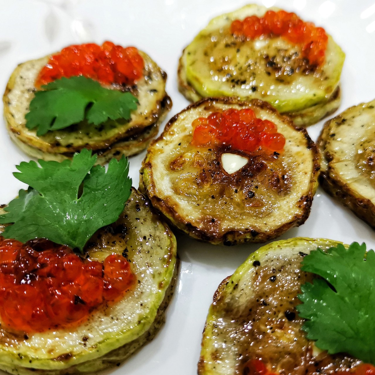 Чесночная закуска из кабачка