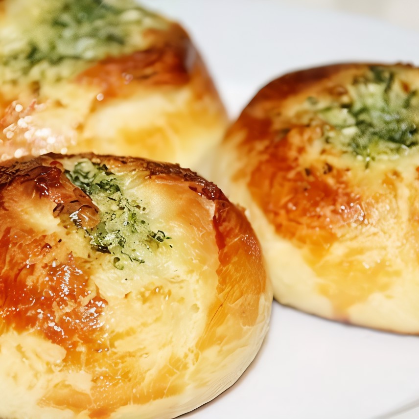 Чесночные булочки с зеленью