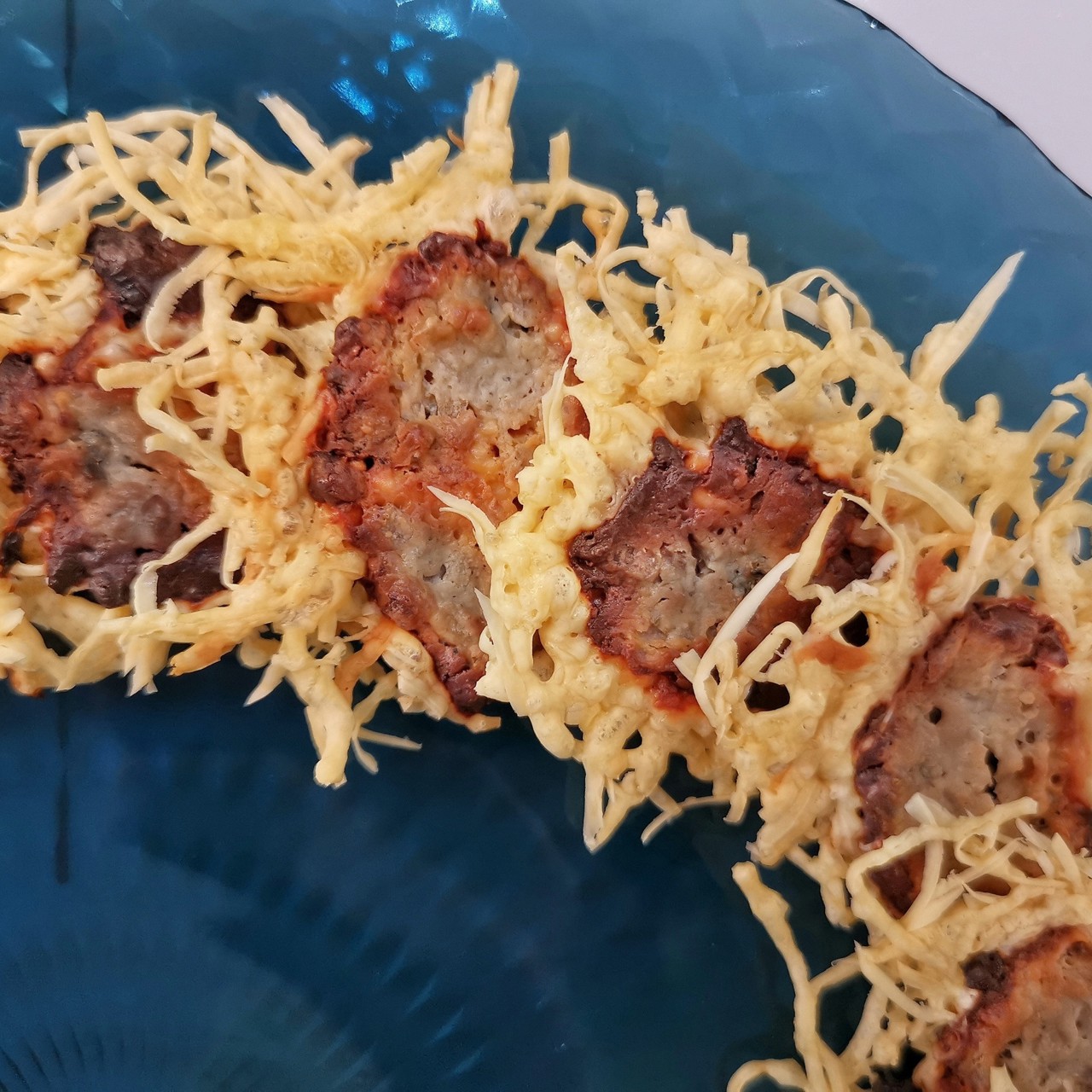 Чипсы с сыром дорблю