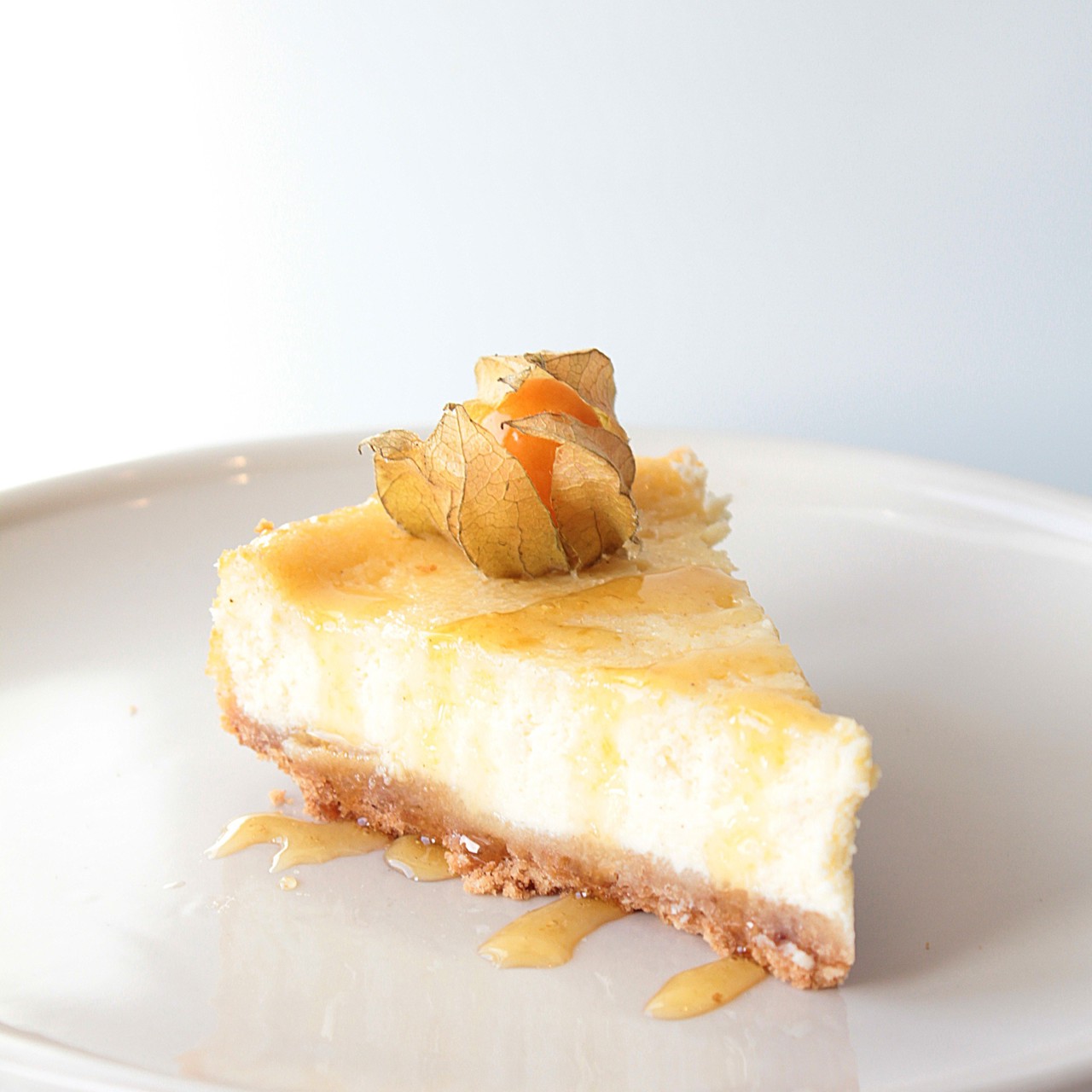 Чизкейк с физалисом