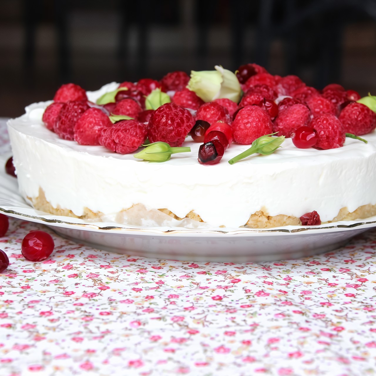 Чизкейк с летними ягодами