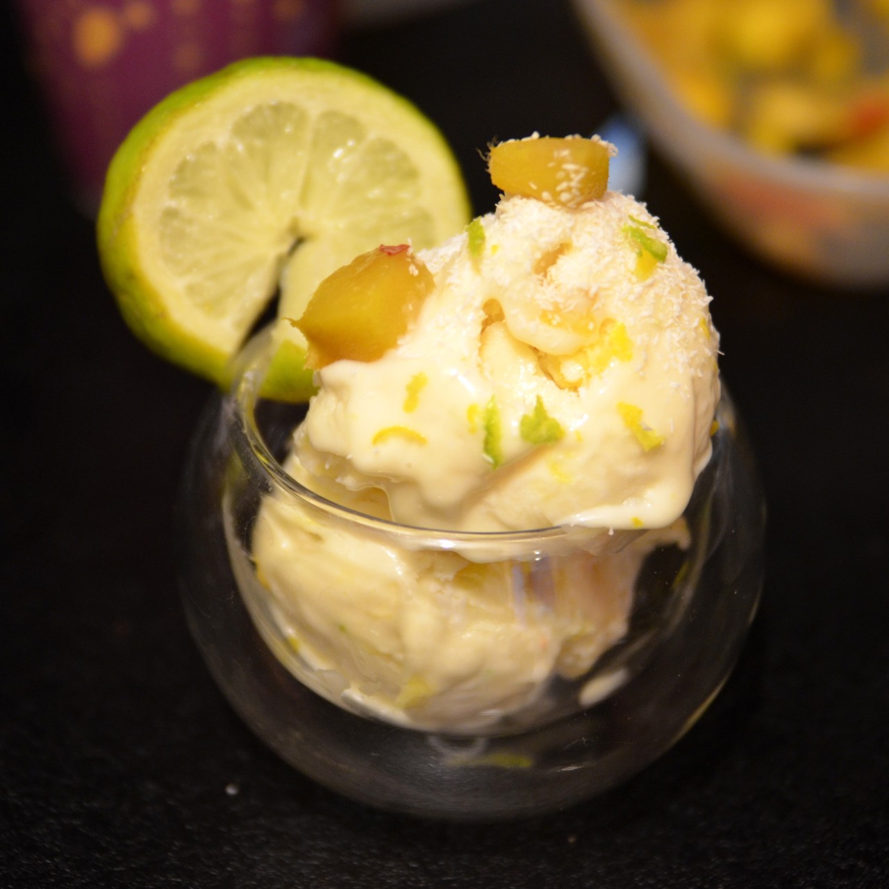 Цитрусовое кулфи с имбирём и манго