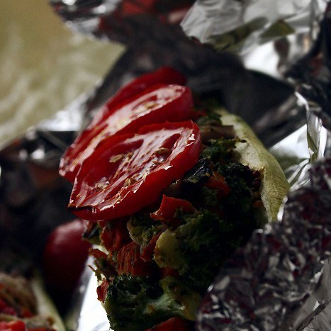 Цукини, запеченные с брокколи, грибами и морковью