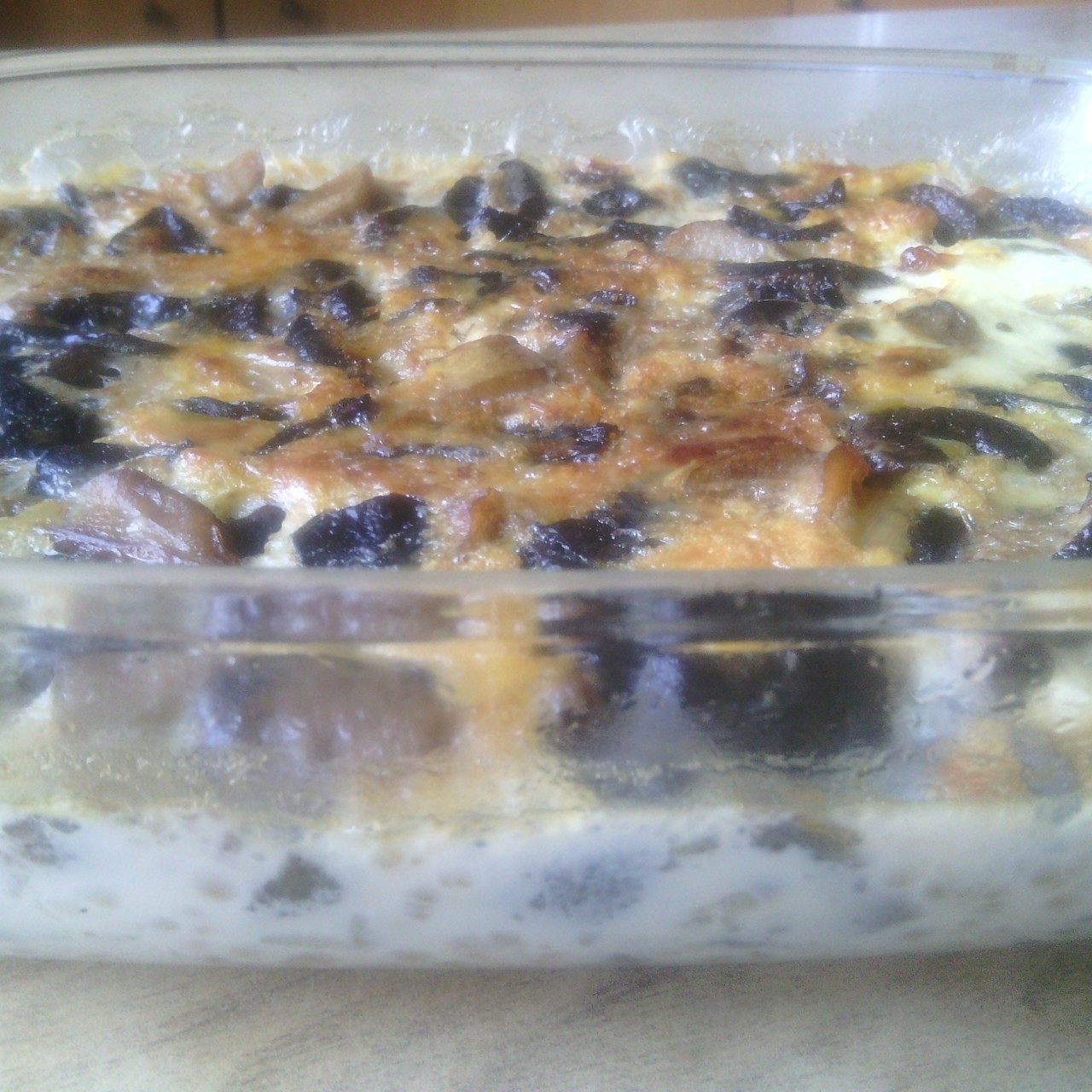 Cвежие грибы в льезоне