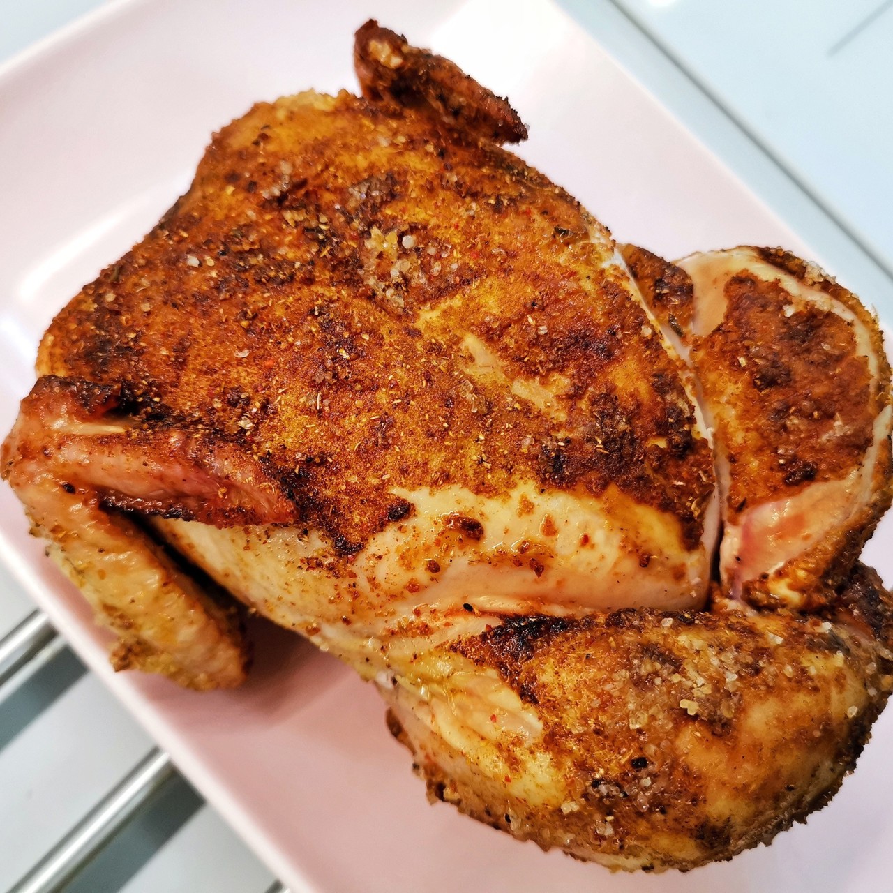 Цыпленок корнишон, запеченный на соли