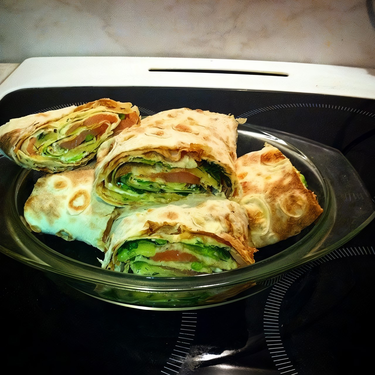 Домашний ролл с семгой и сыром