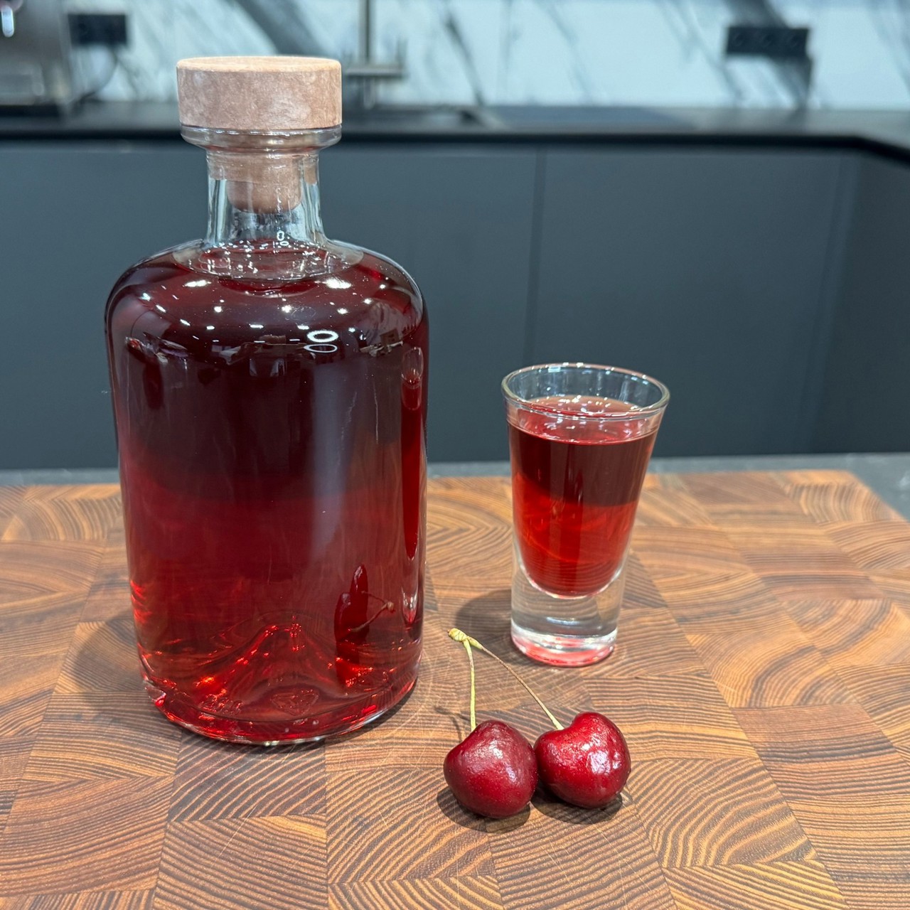 Домашняя настойка на черешне