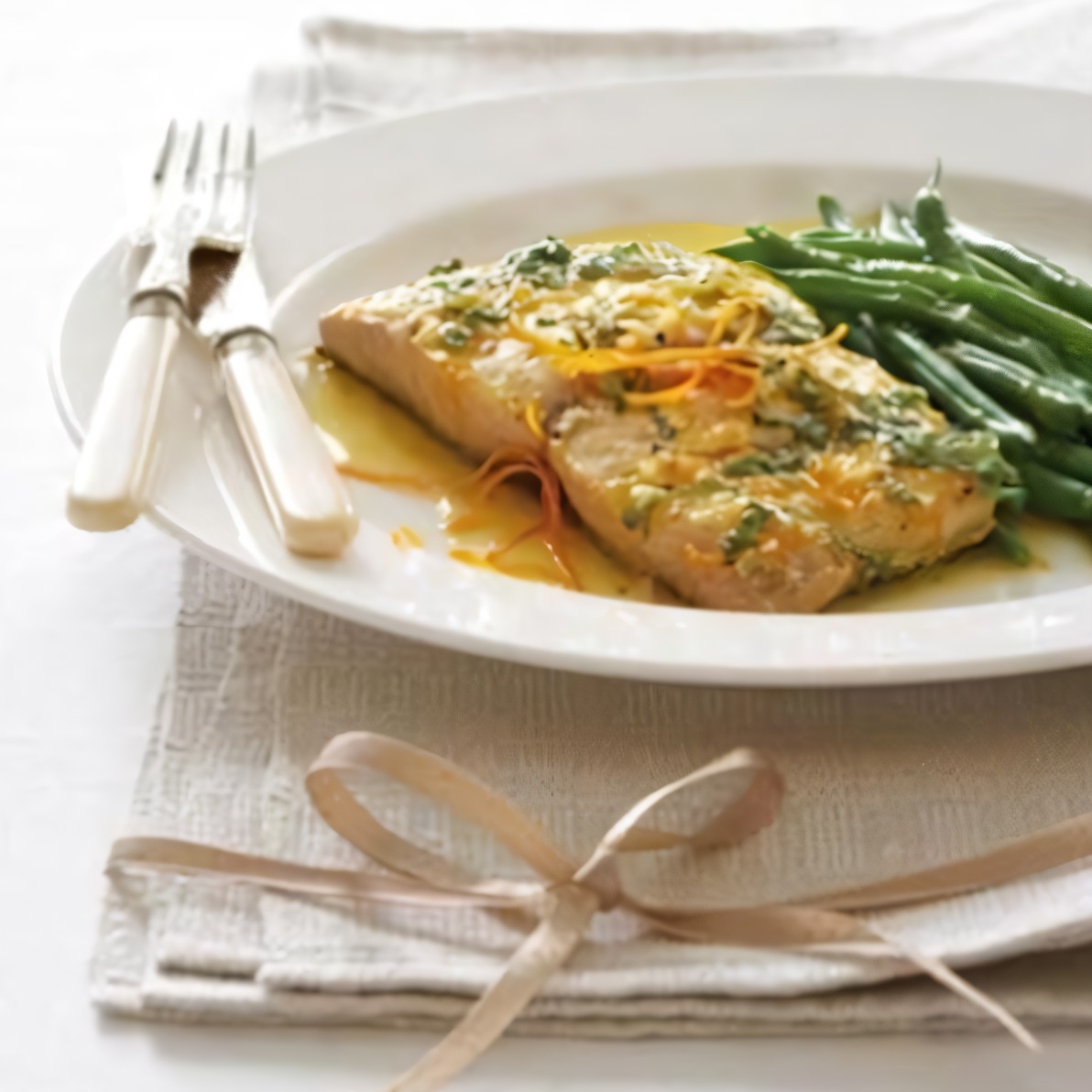 Дорада в сливочно-апельсиновом соусе