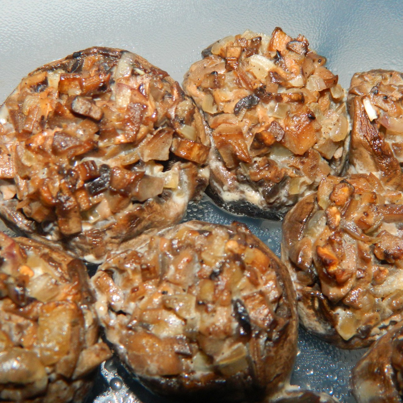 Фаршированные запеченные шампиньоны