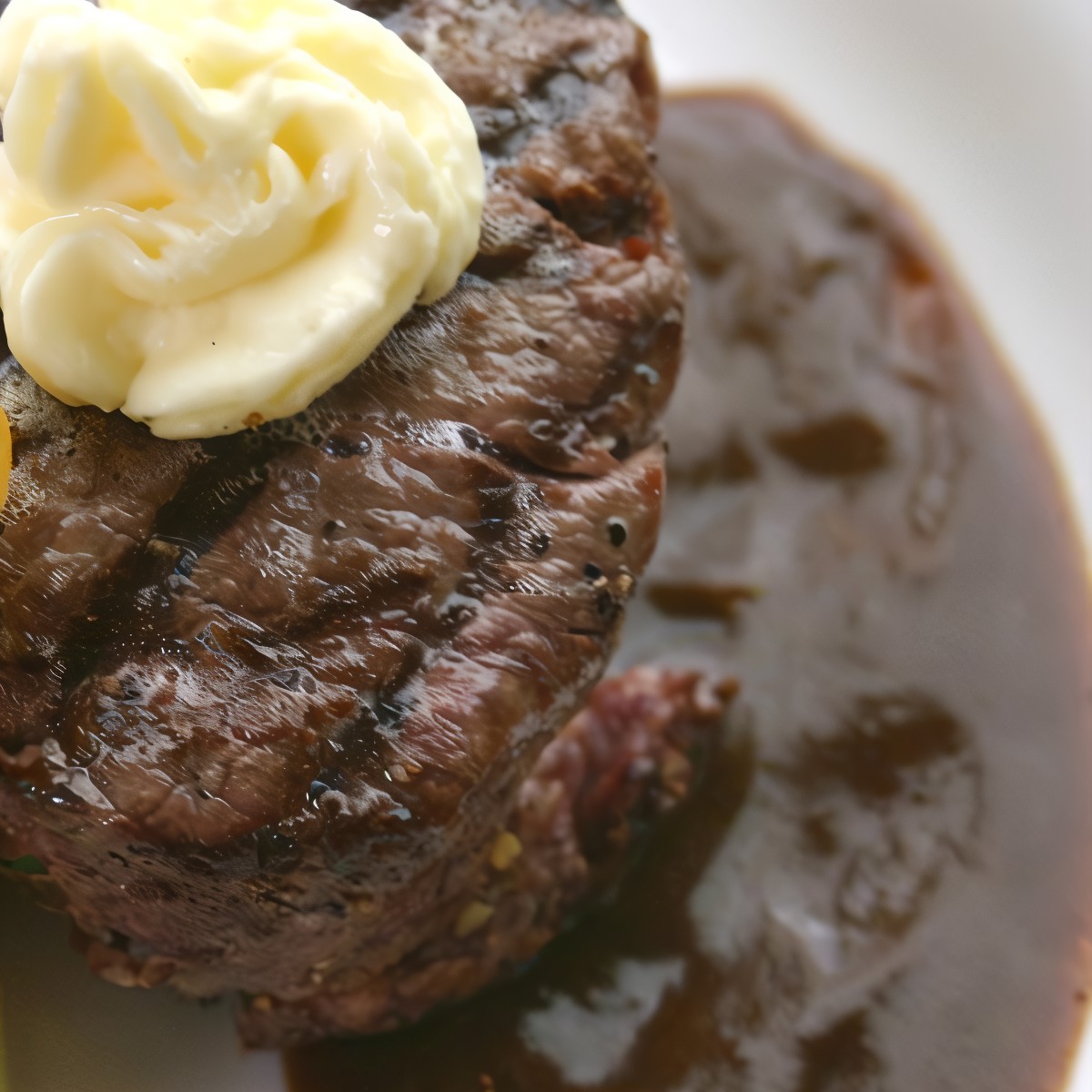 Филе миньон с имбирем и красным вином