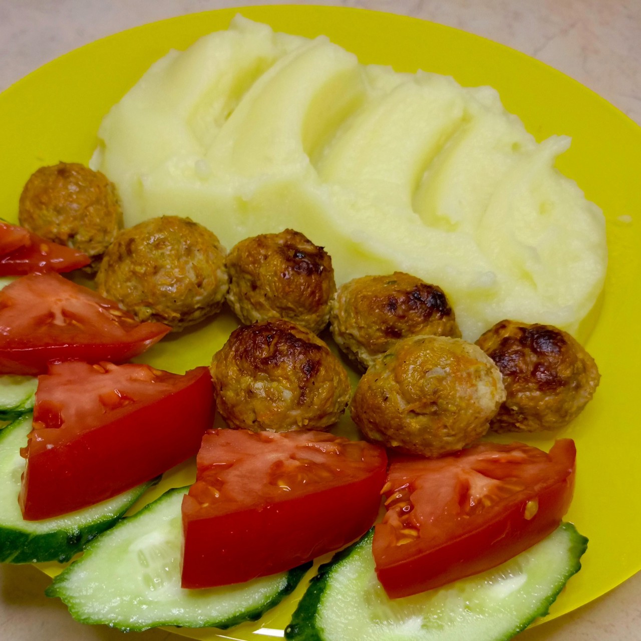 Фрикадельки из мяса и овощей