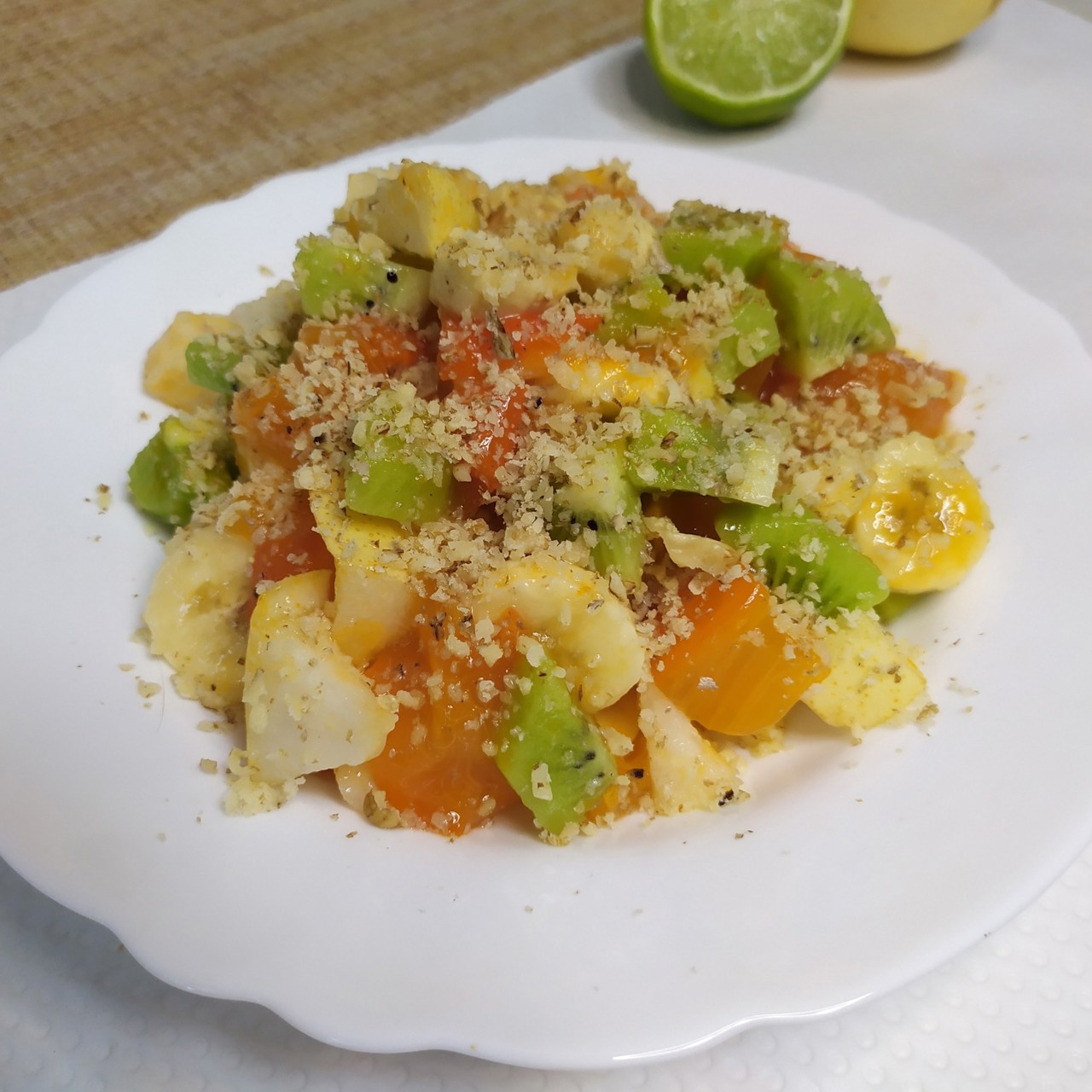 Фруктовый салат с хурмой