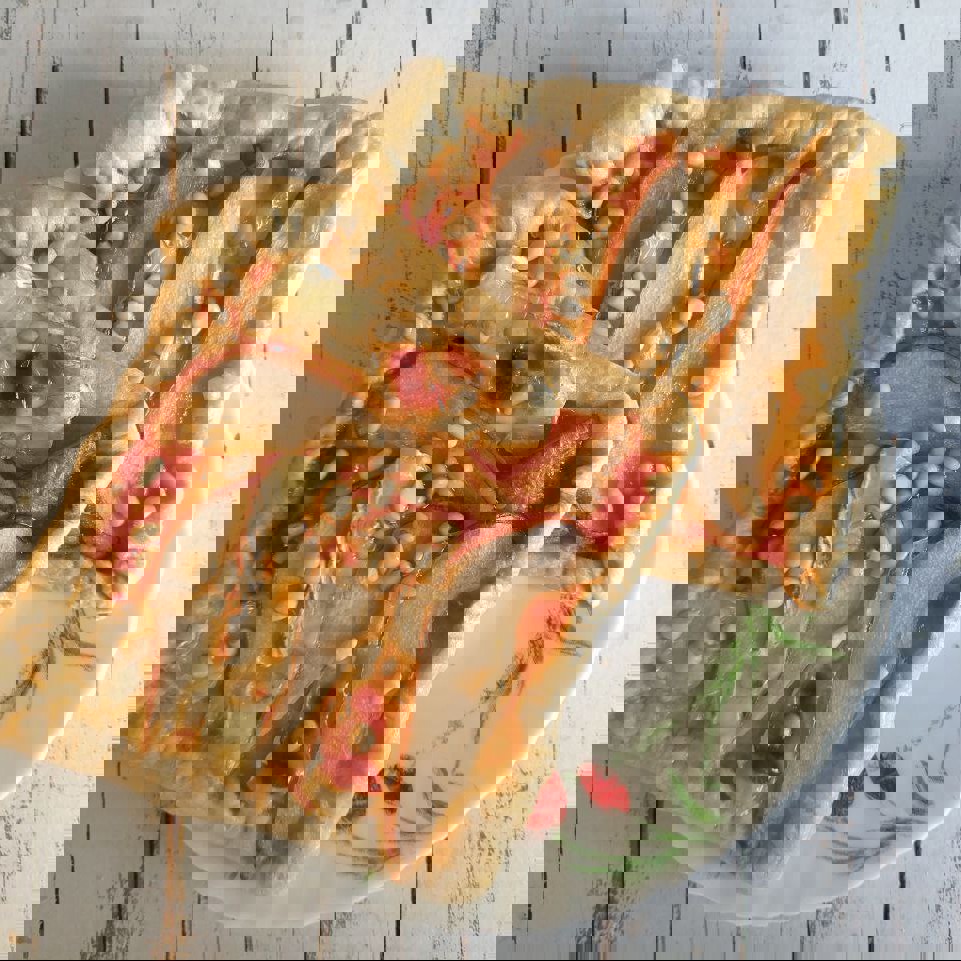 Галета с грушей и сыром бри