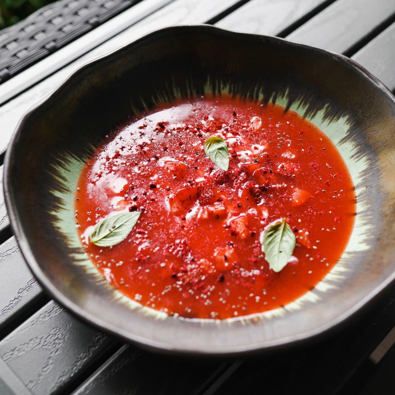 Гаспачо из клубники со страчателлой