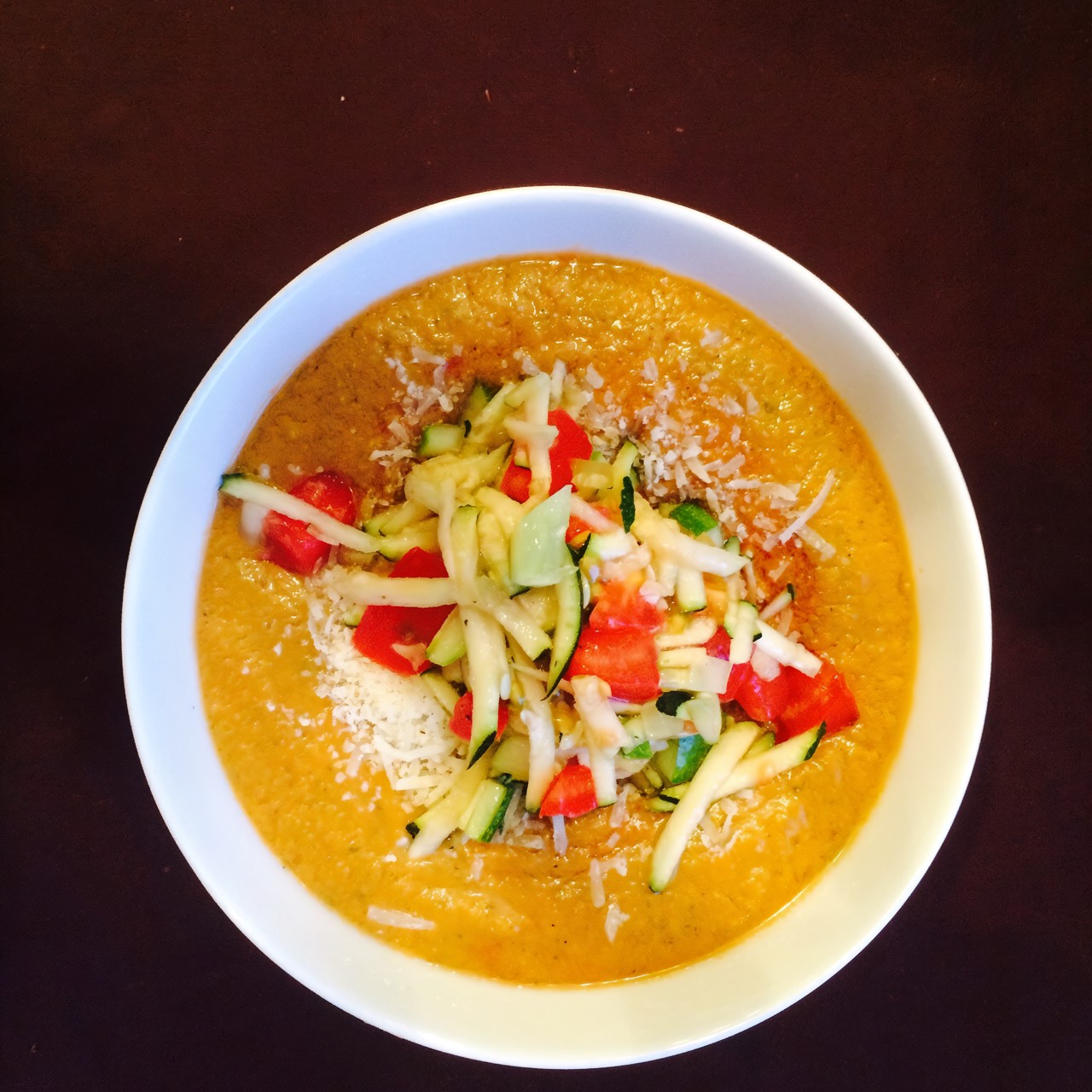 Гаспачо с заправкой из цукини