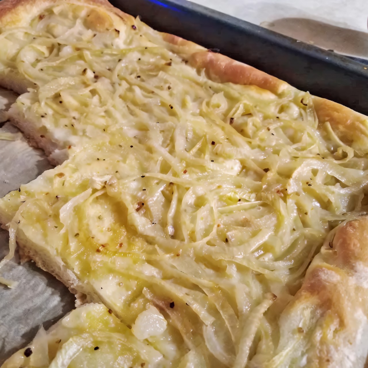 Генуэзская фокачча с луком