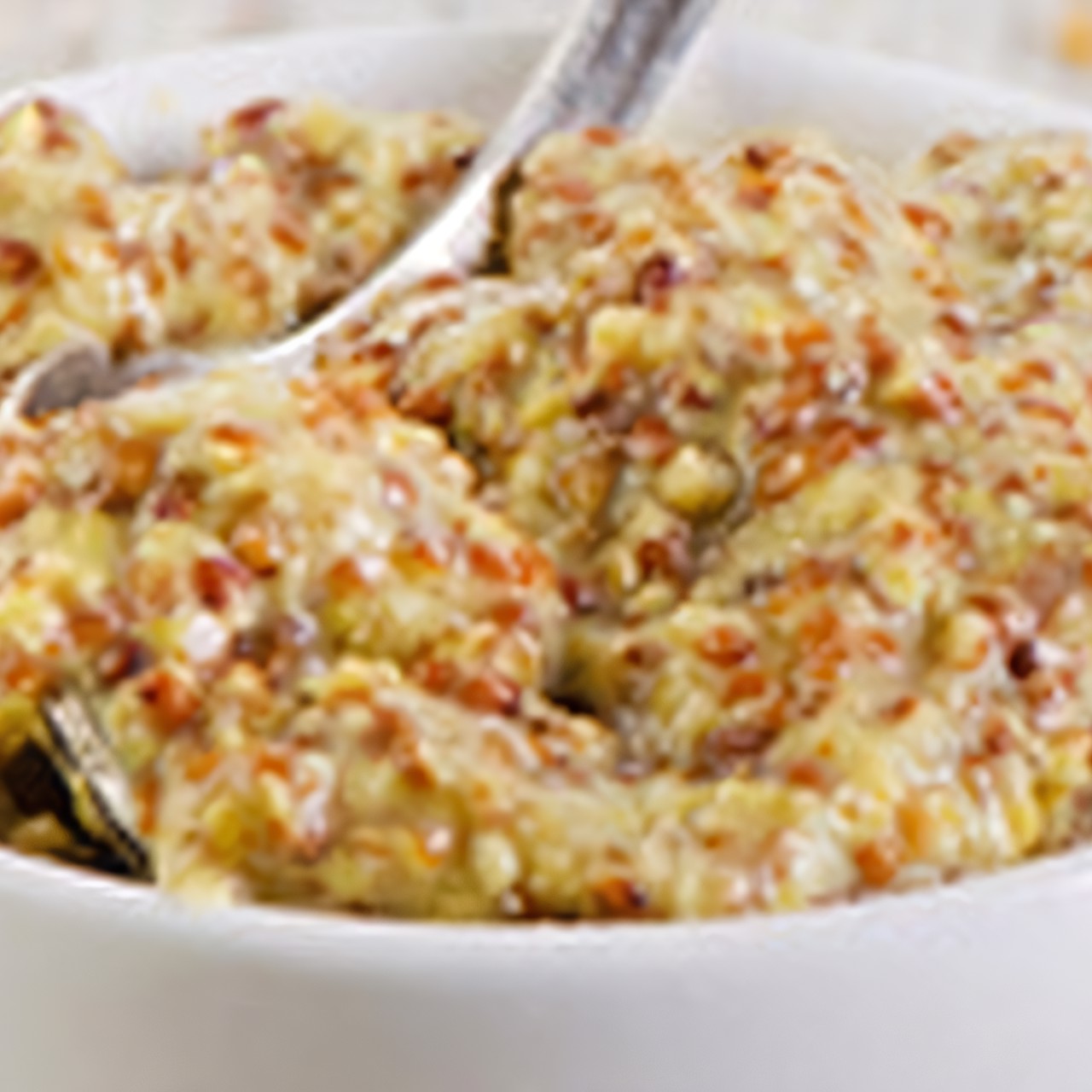 Горчичный соус с чили, луком и сливками