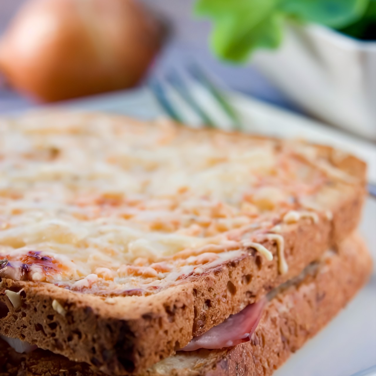 Горячий бутерброд (Croque monsieur)