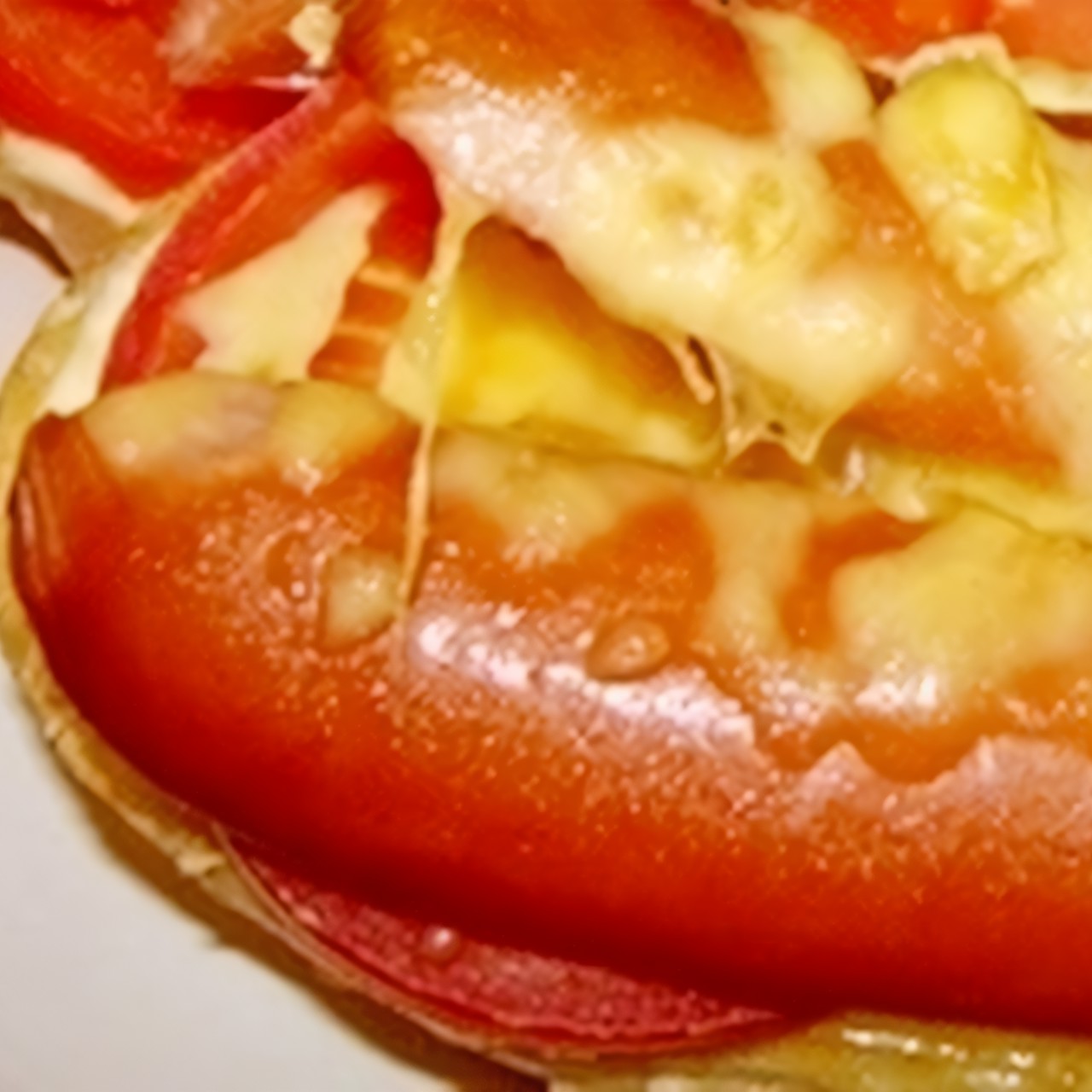 Горячий бутерброд с сосиской