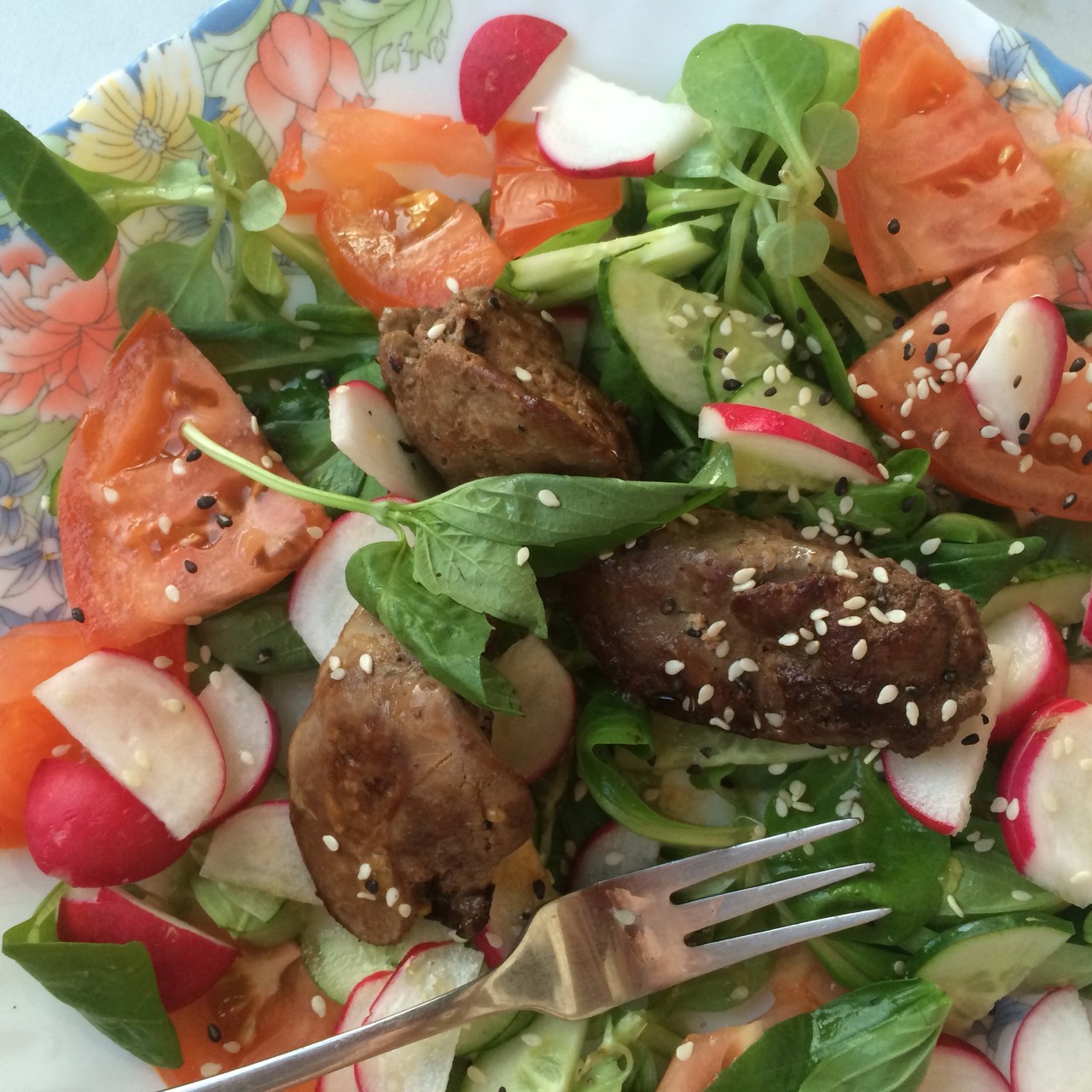 Горячий салат с печенью курицы