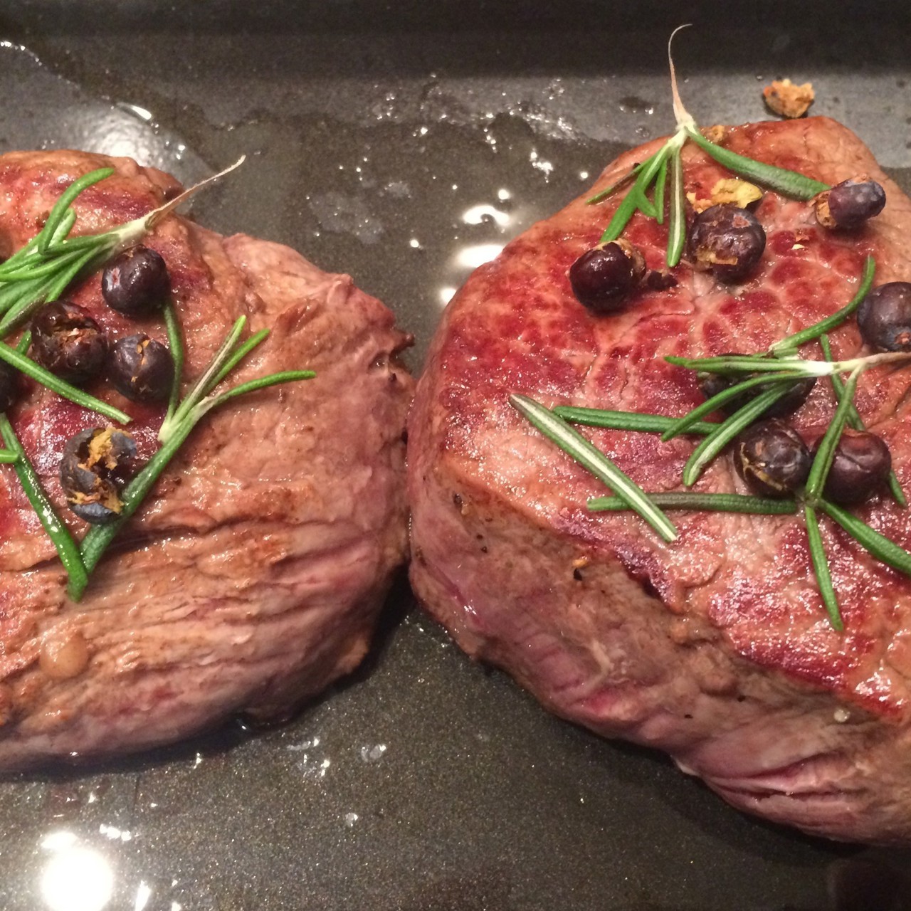 Говяжьи миньоны с морковным пюре