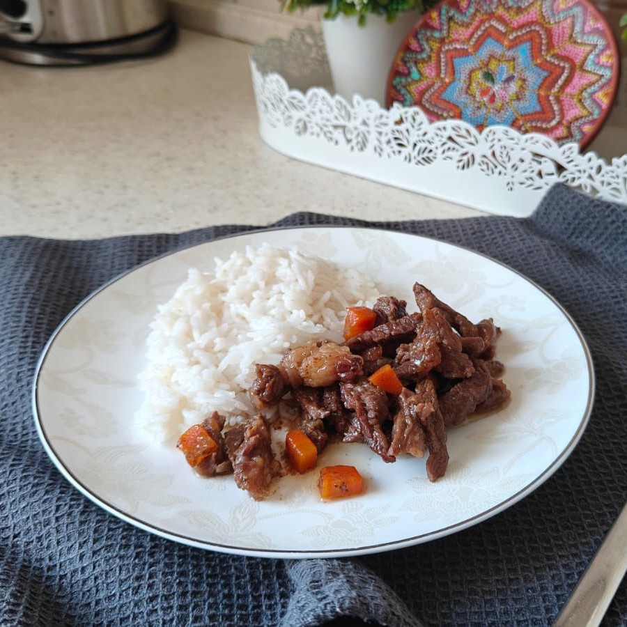 Говядина, тушеная по-домашнему