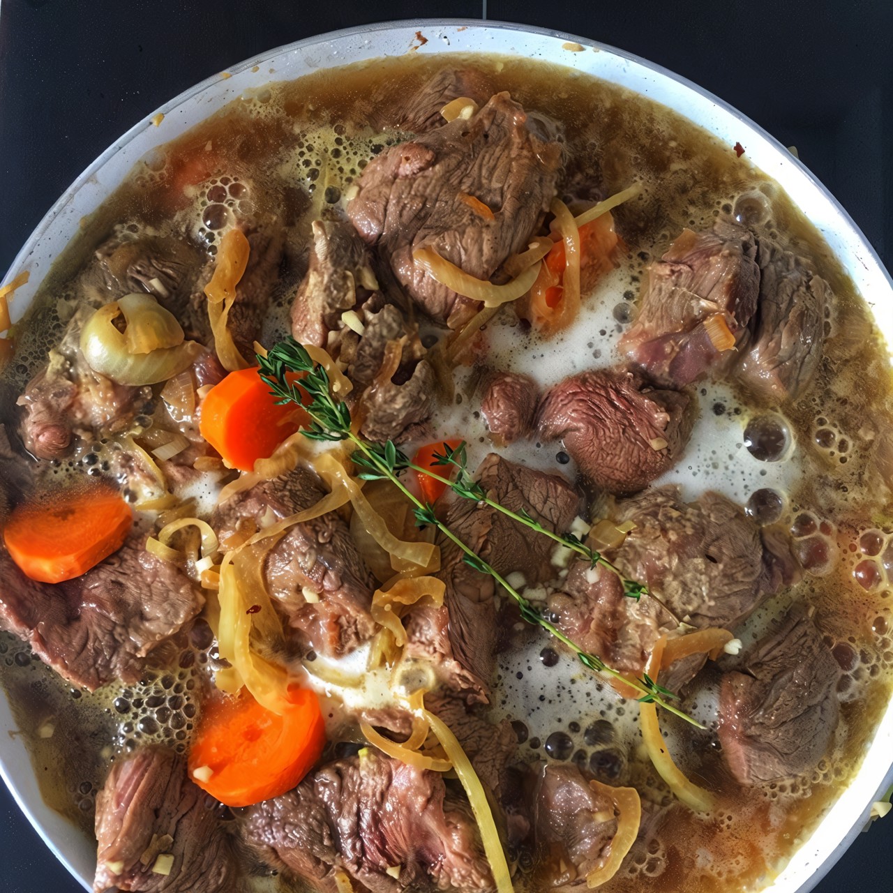 Говядина, тушенная в пиве