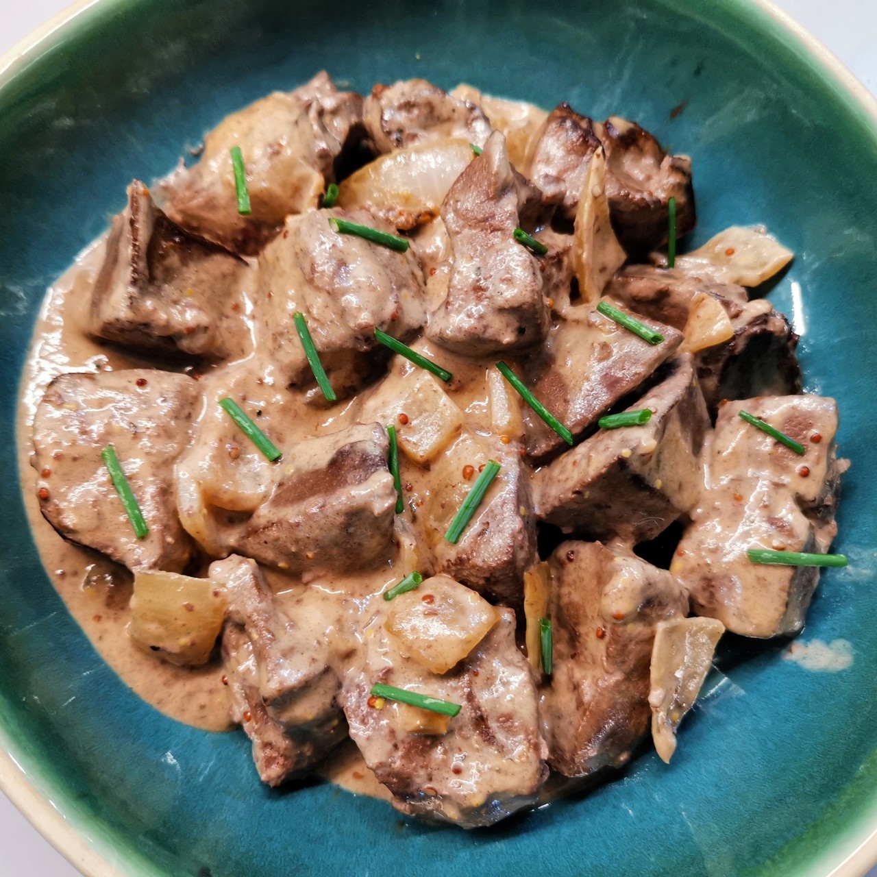 Говяжья печень с луком