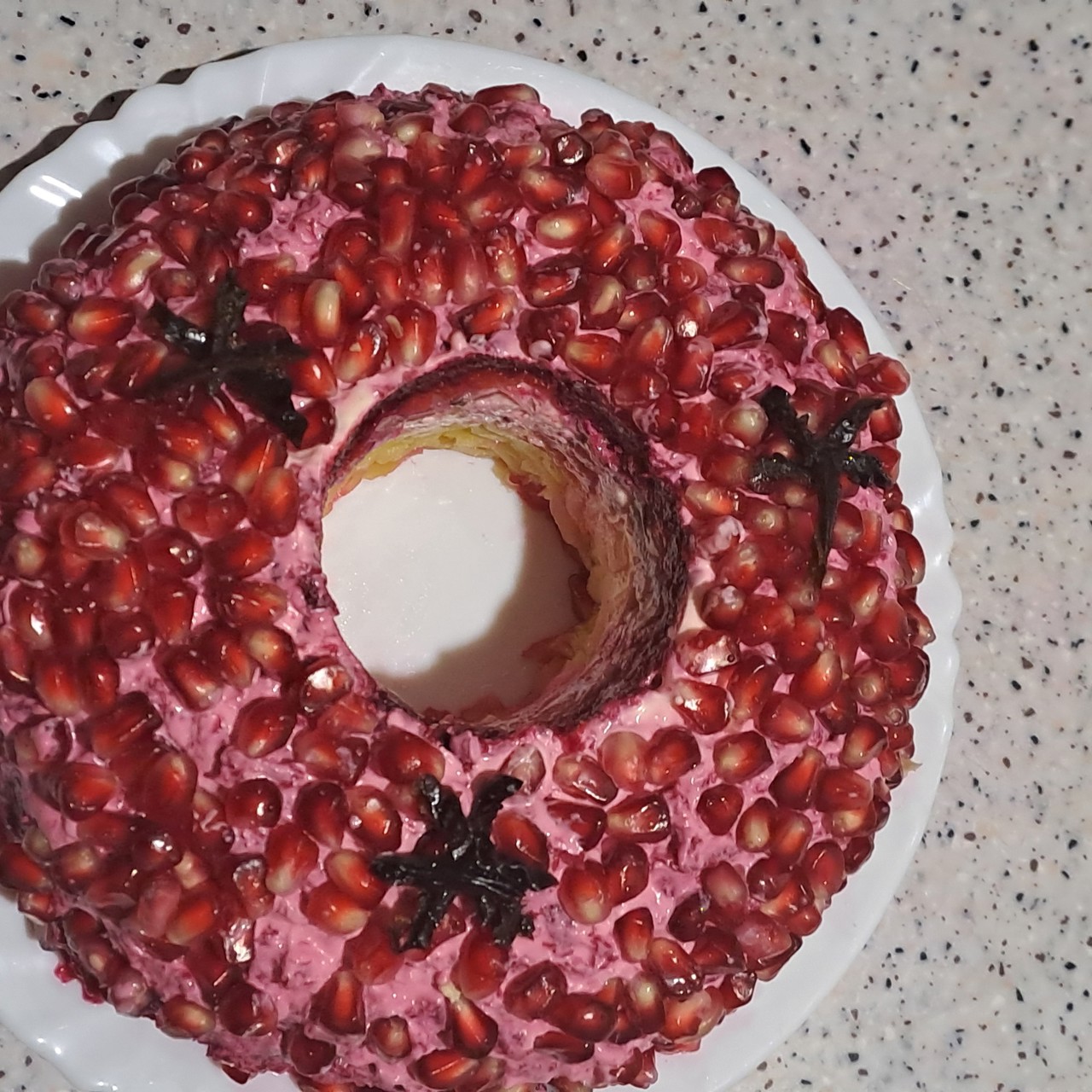 «‎Гранатовый браслет» с черносливом и копченой куриной грудкой