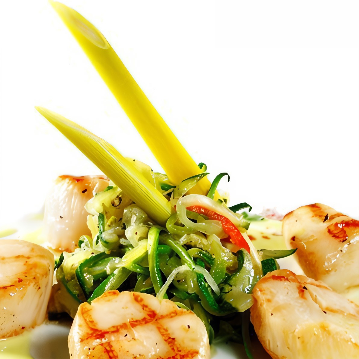 Гребешки на гриле с салатом из корня сельдерея