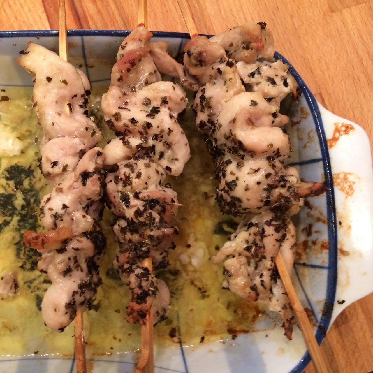 Греческий ужин с курицей сувлаки и салатом из репы