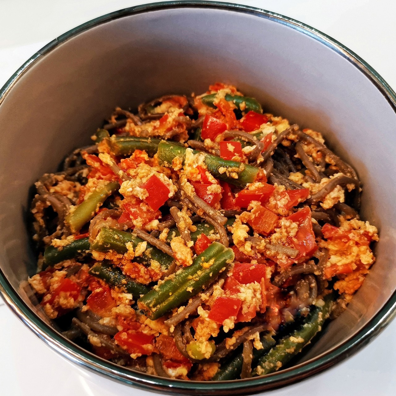 Гречневая лапша с овощами