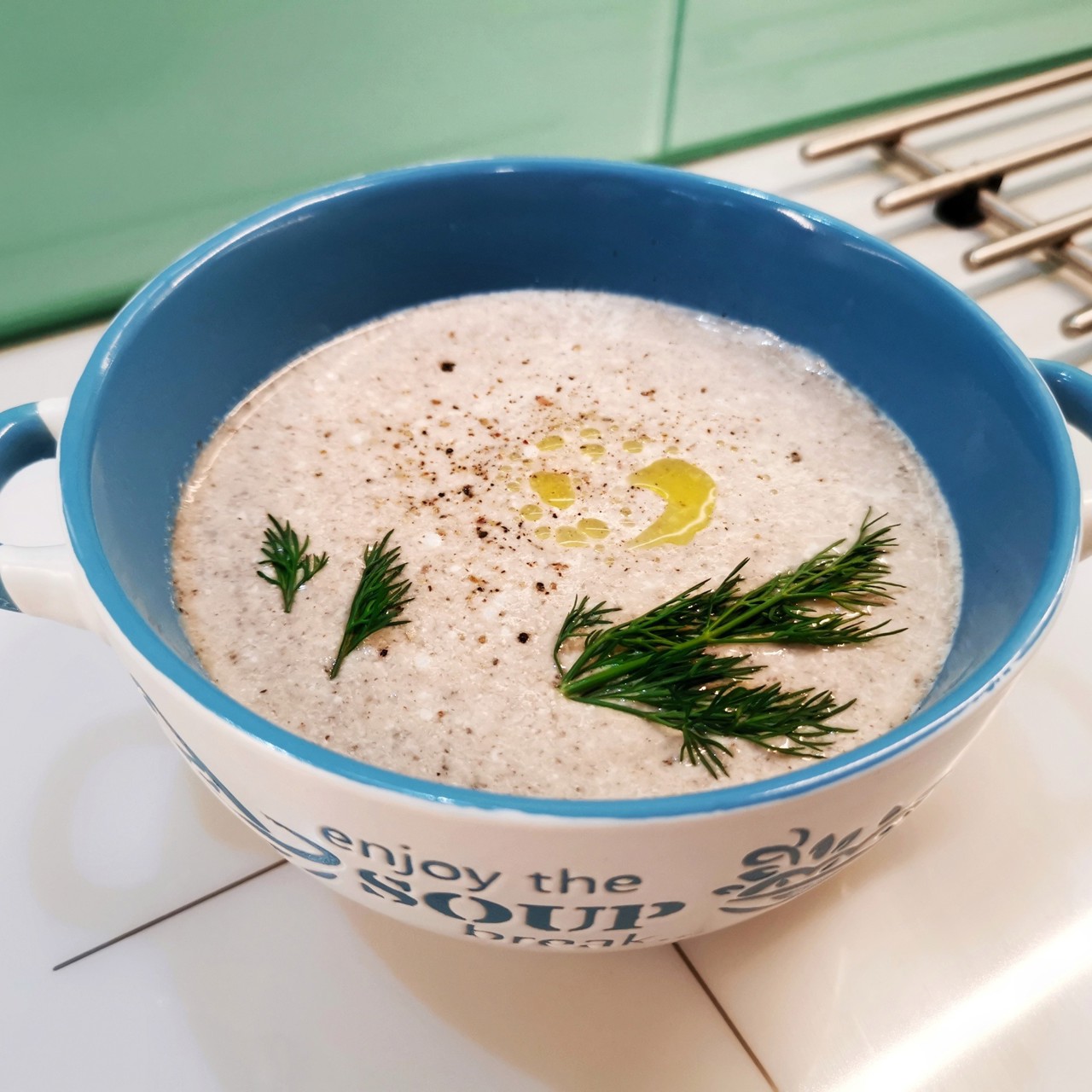 Грибной крем-суп на курином бульоне