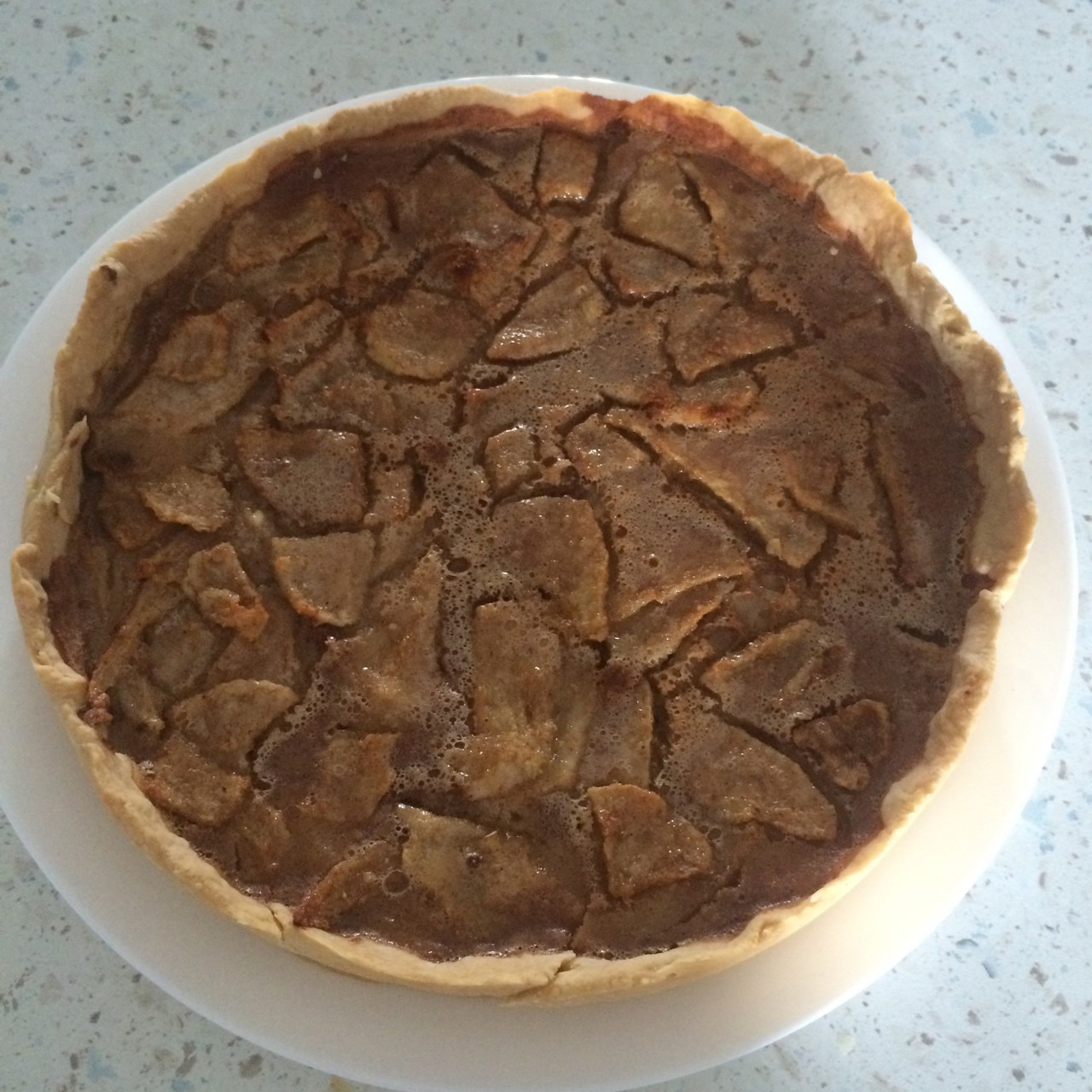 Грушевый пирог с медово-лимонной пряной заливкой