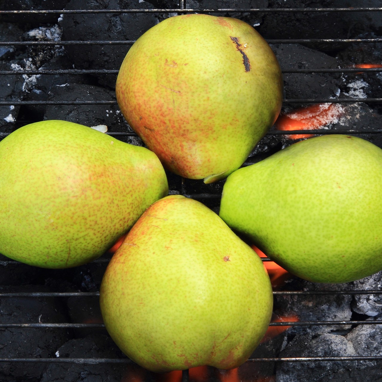 Груши на гриле