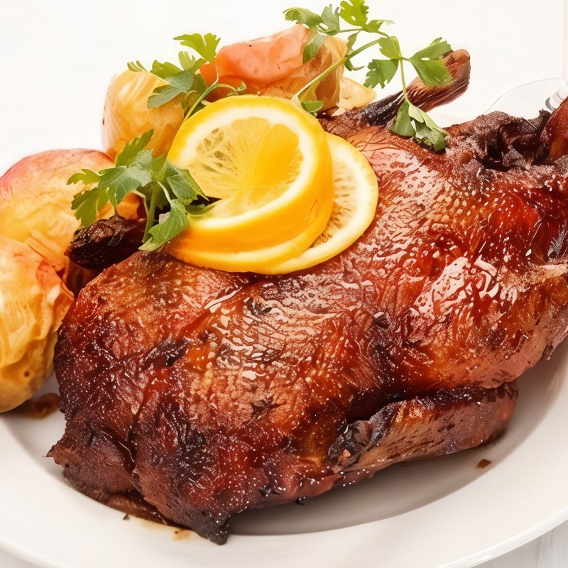 Гусь, фаршированный яблоками, брусникой и черносливом