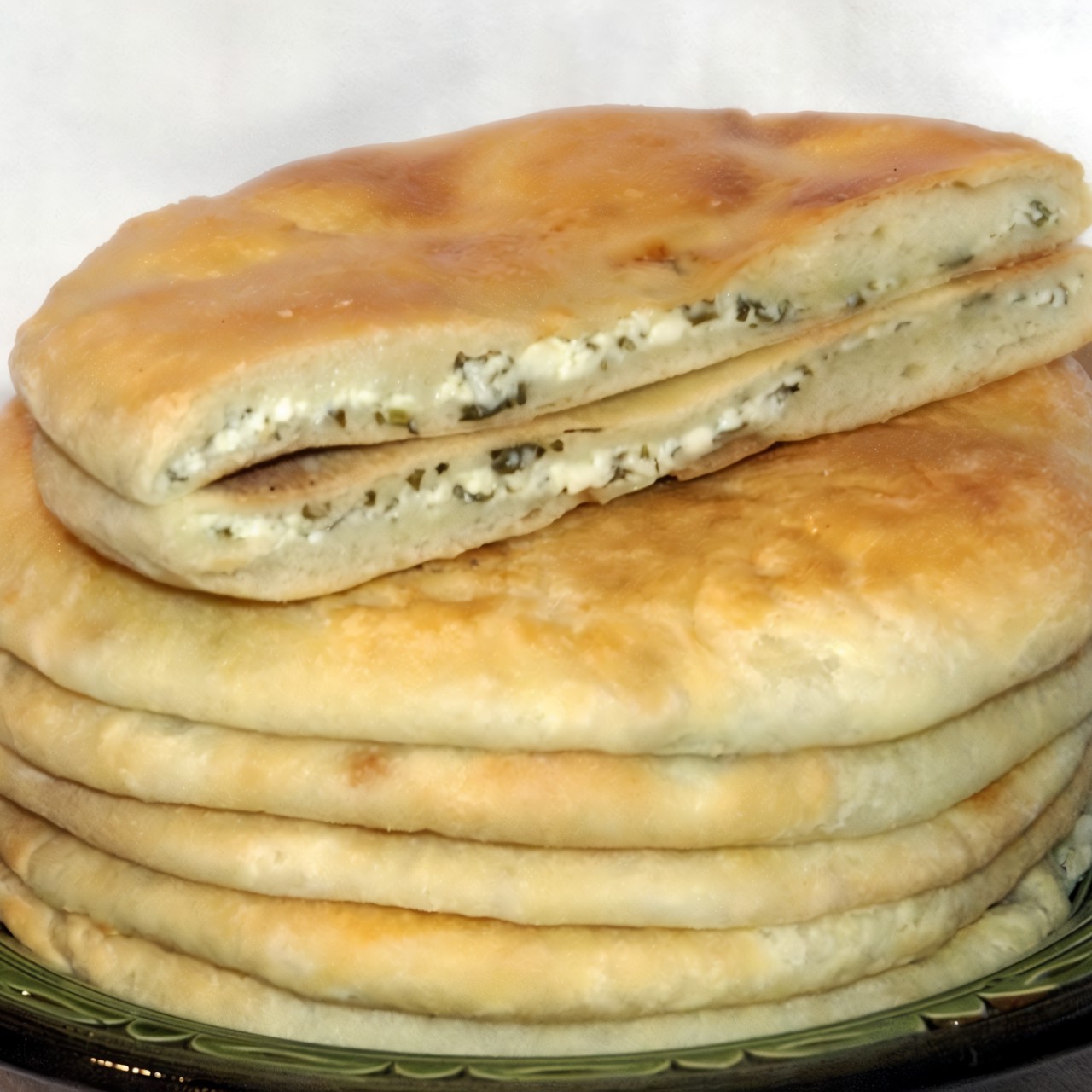 Хачапури из домашнего слоеного теста