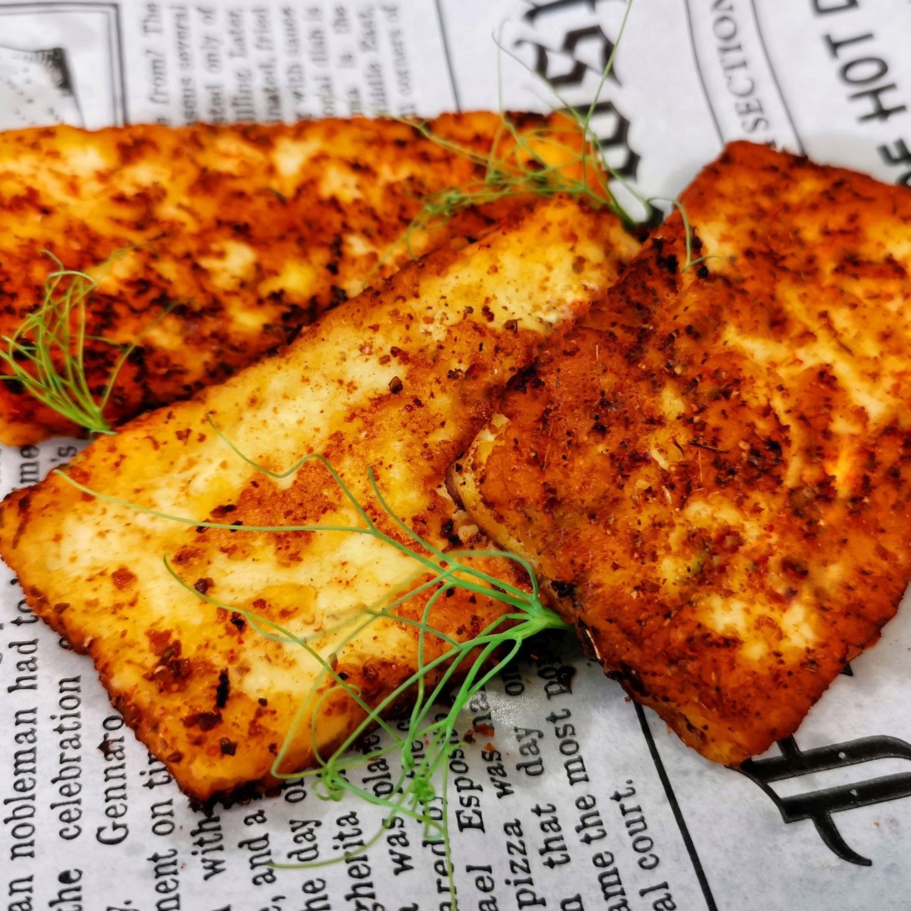 Халуми на сковороде