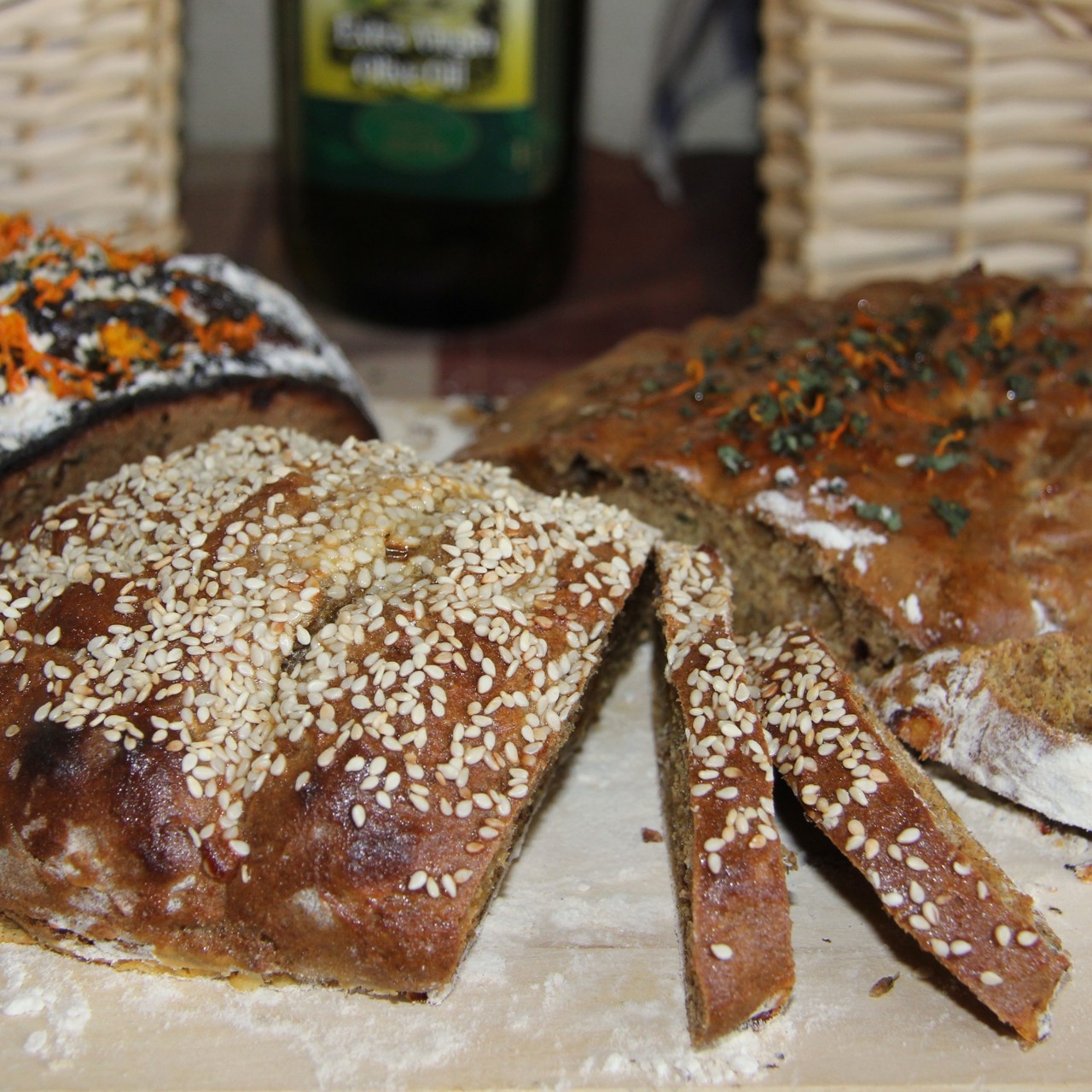 Хлеб бездрожжевой с орехами и сухофруктами