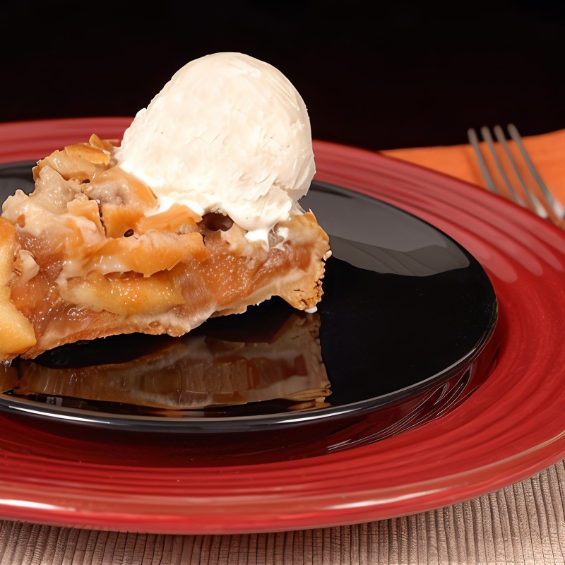 Хлебный пудинг с яблоками и корицей