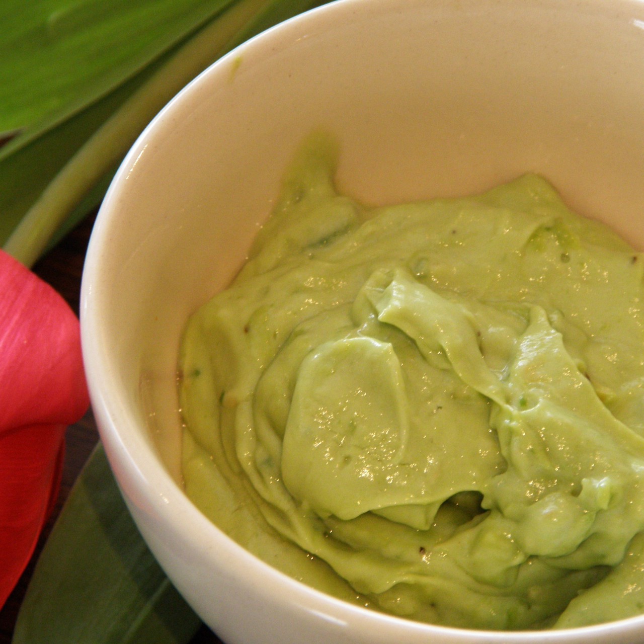 Холодный соус из авокадо