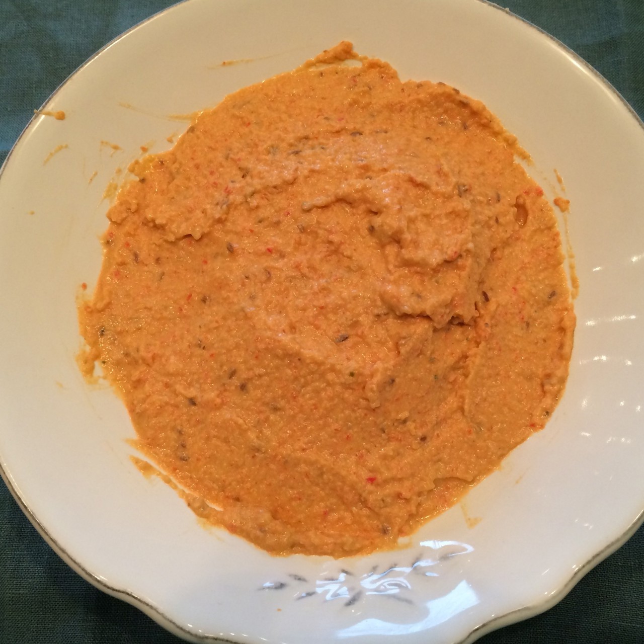 Хумус с печеным перцем