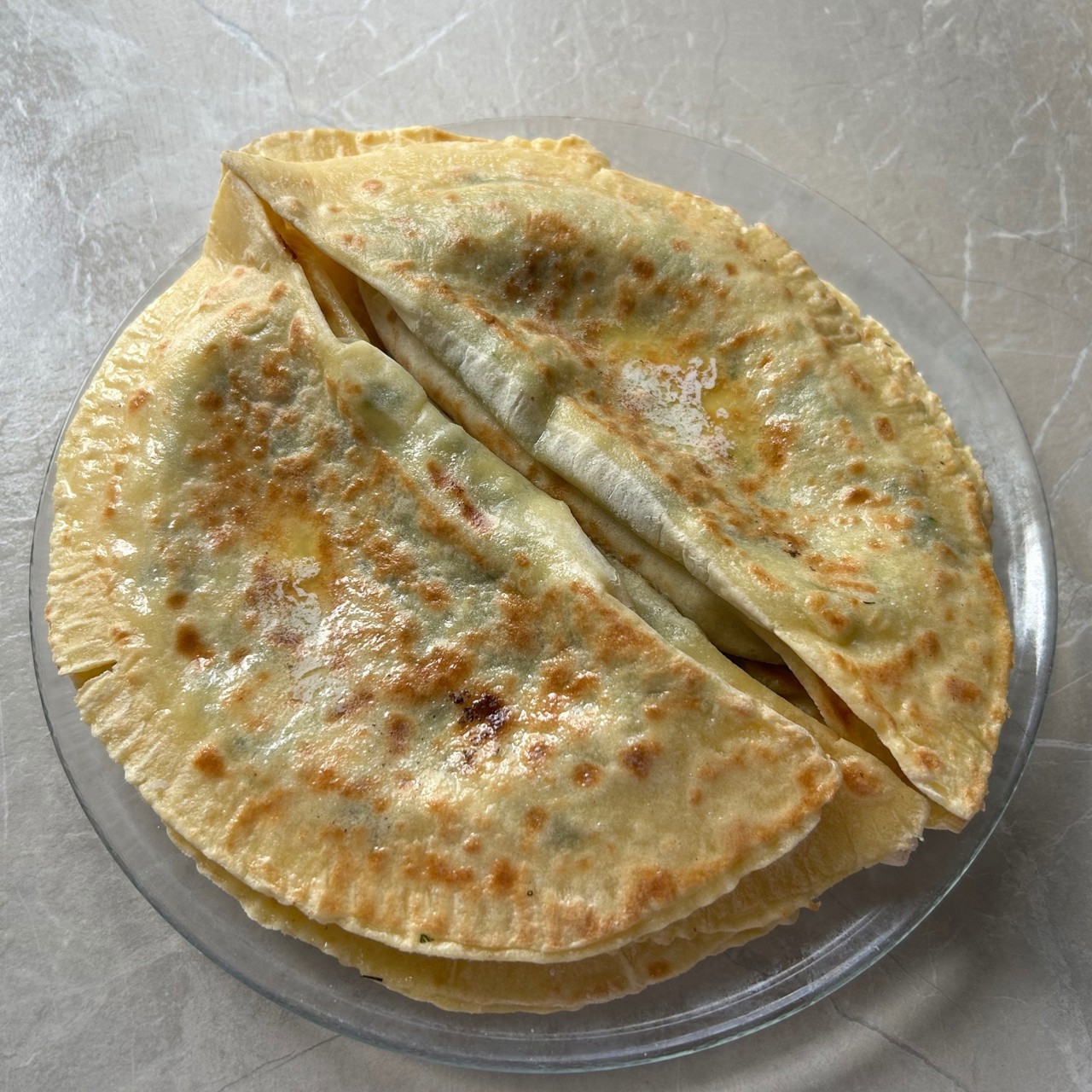 Хычины с сыром и зеленью