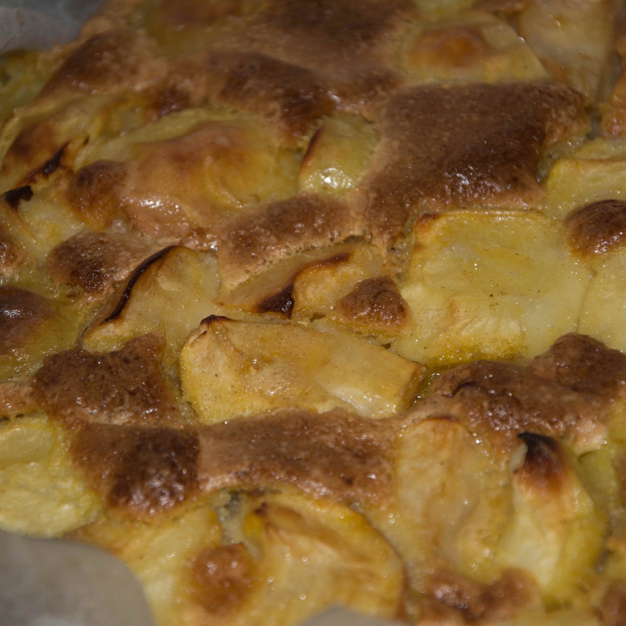 Яблочная шарлотка с манкой